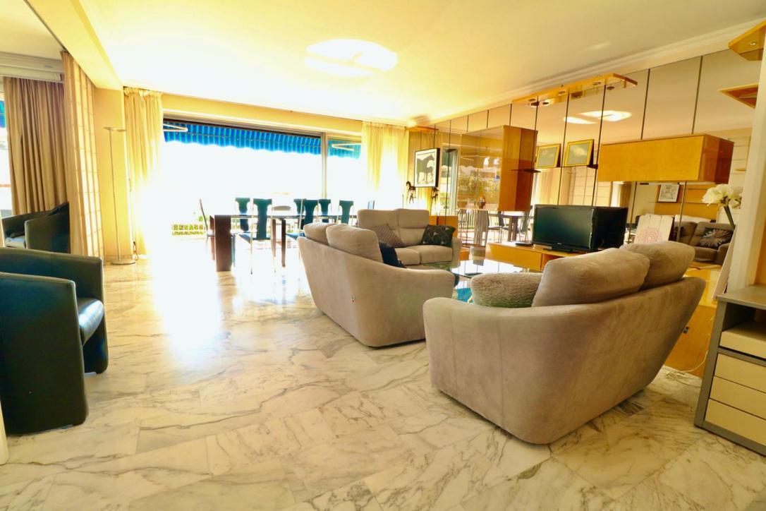 2, 3 And 4 Bedroom Sea View Forville Apartments 5 Mins From The Palais Cannes Exteriör bild